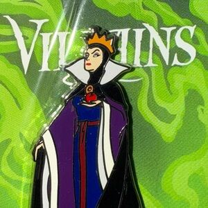 Disneyland Paris Villain Series Evil Queen September 2018 Pin NEW